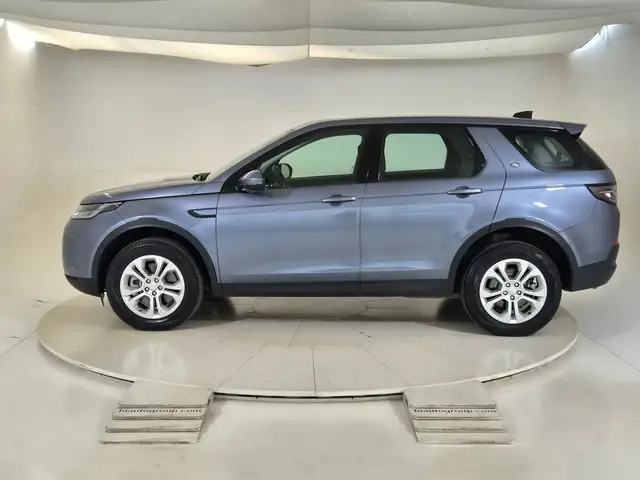 Land Rover Discovery Sport view 6