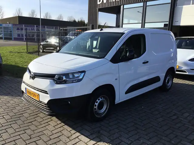 Toyota Proace City 1.5 D-4D Live KOELWAGEN