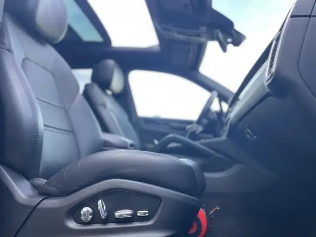 Porsche Cayenne view 4