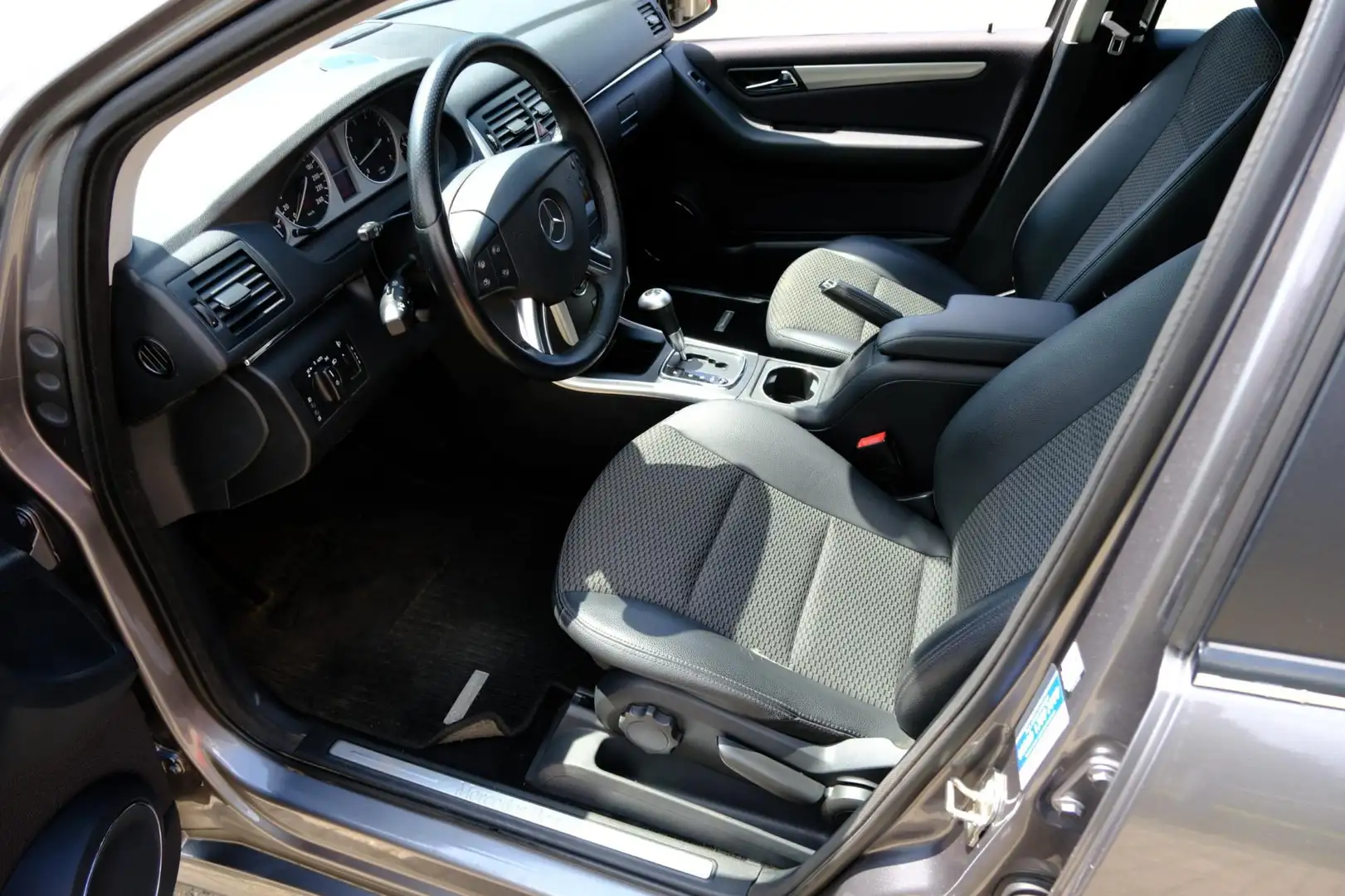 Mercedes-Benz B 160 Business Class Aut. Airco|LMV|PDC|Half Leder Grijs - 2