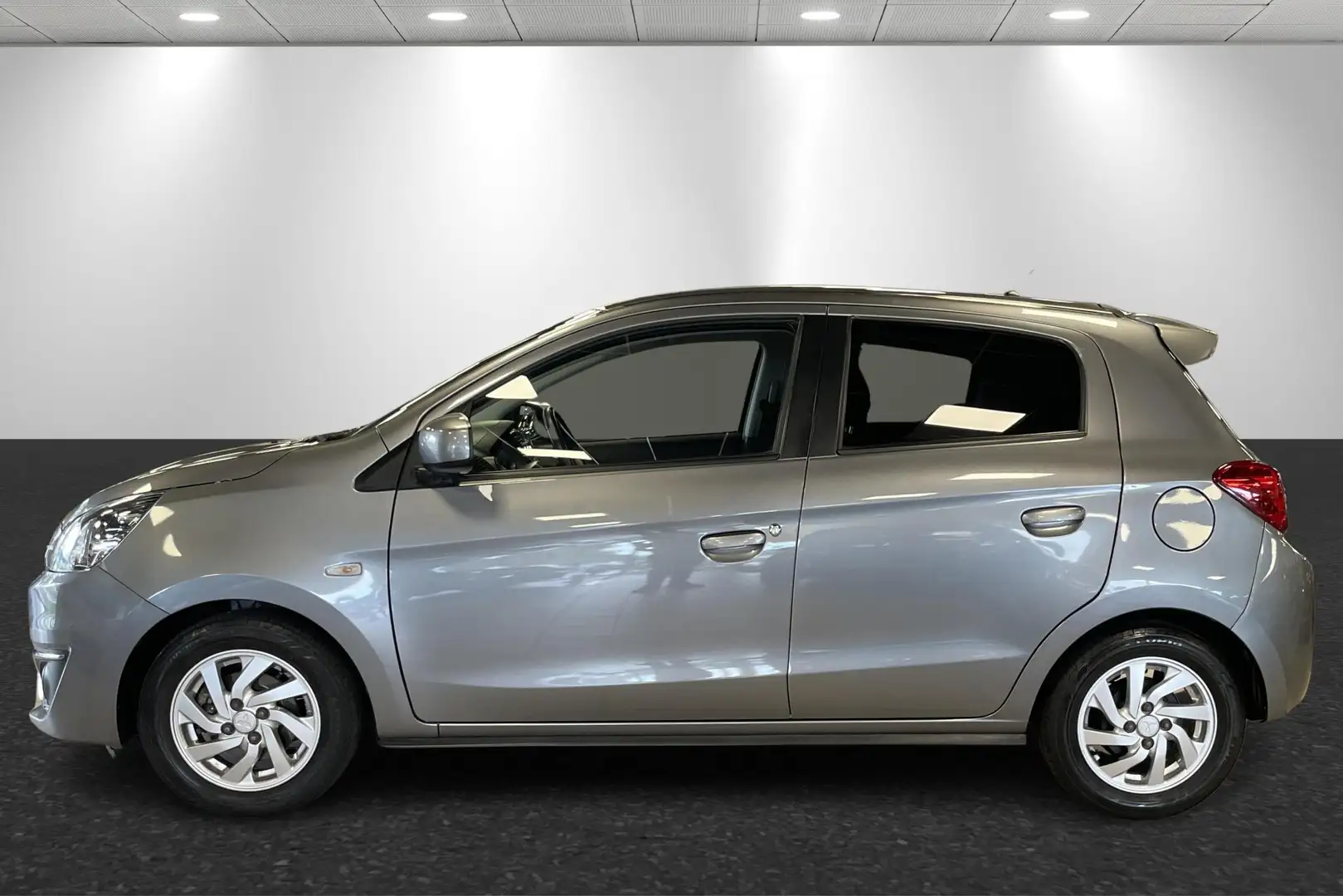 Mitsubishi Space Star 1.0 Intense Grijs - 2