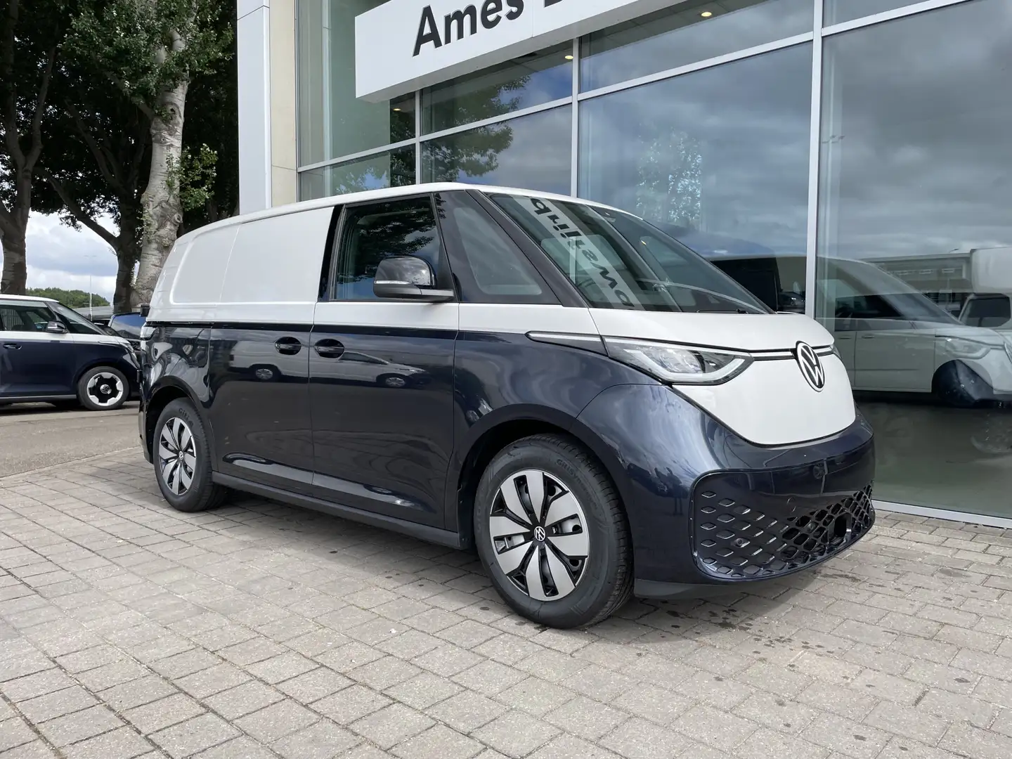 Volkswagen ID. Buzz Cargo 79 kWh | Trekhaak | ACC | Camera | Blauw - 2