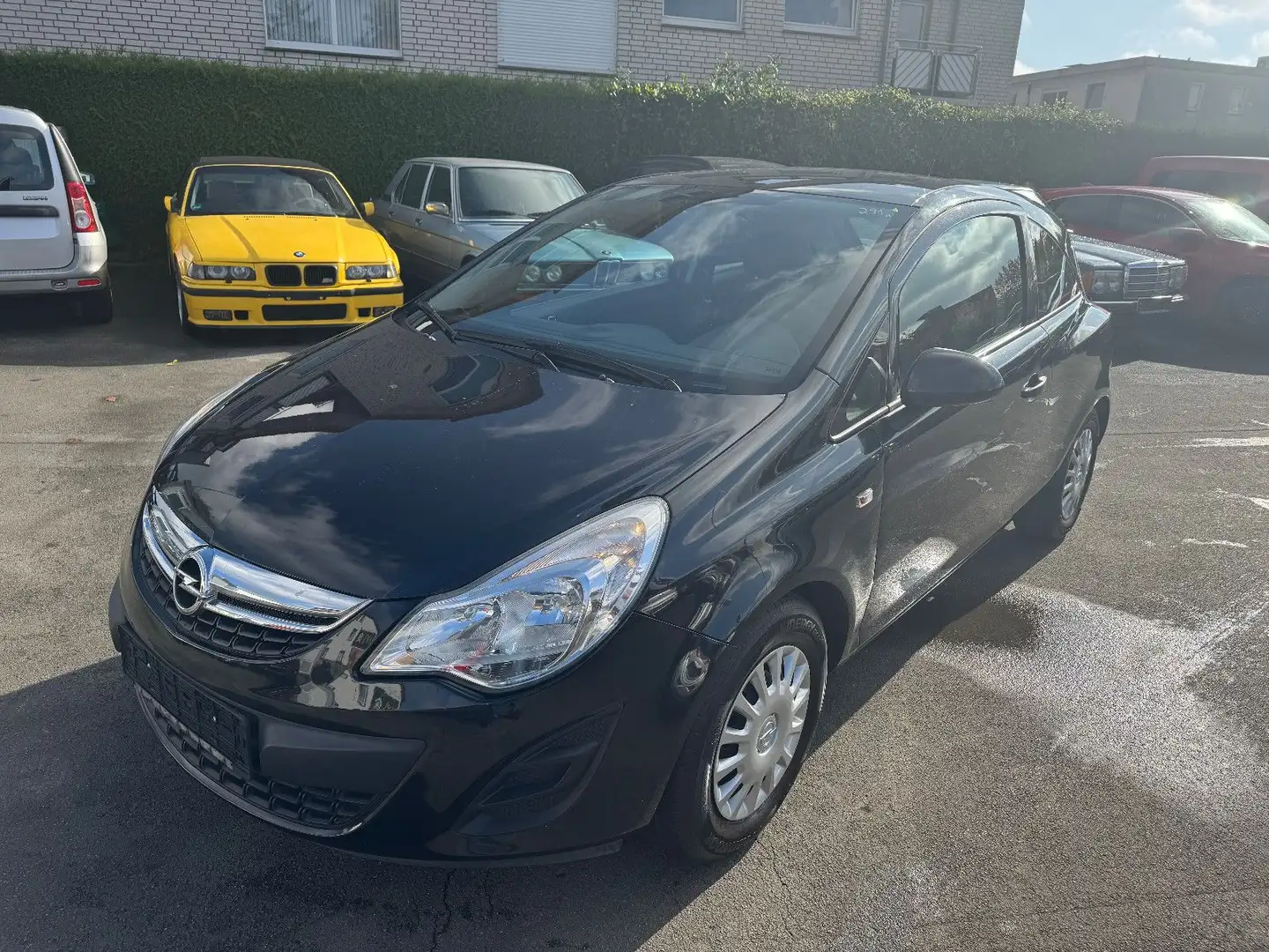 Opel Corsa D Selection Schwarz - 1