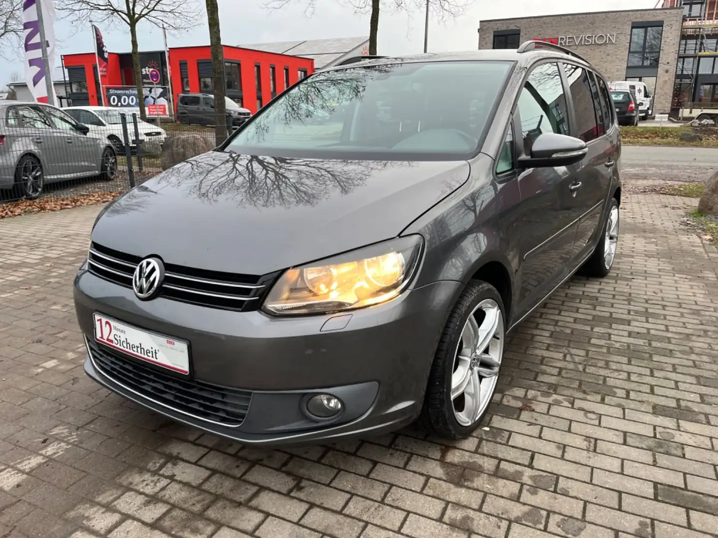 Volkswagen Touran 2.0 TDI DSG PDC Kamera SHZ Navi Klimaauto Grau - 1
