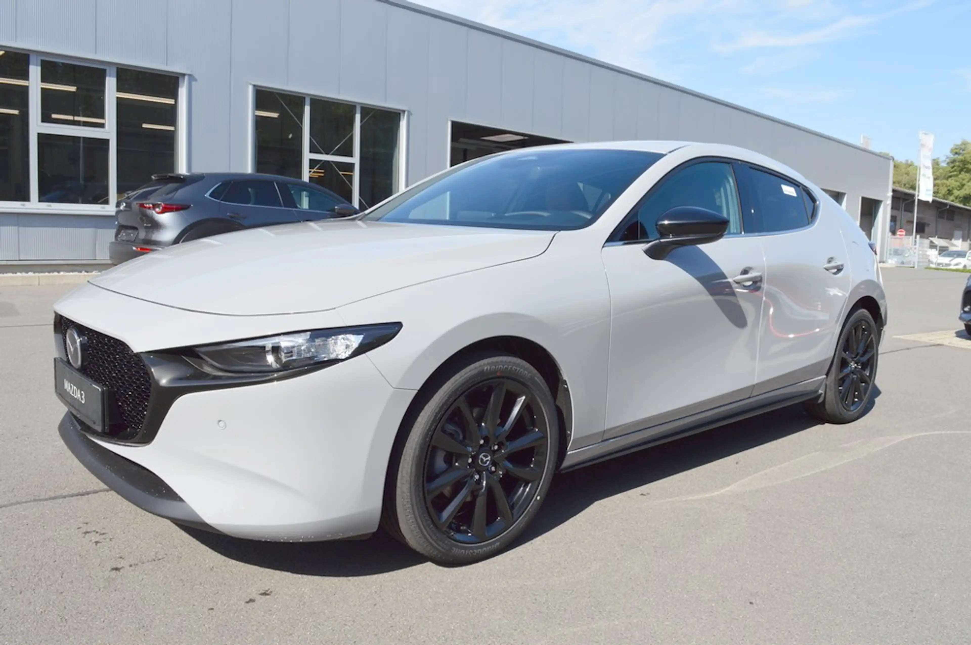 Mazda 3 e-SKYACTIV-G 140 HYBRID NAGISA AT *Leder+LED+3xPDC — photo 2