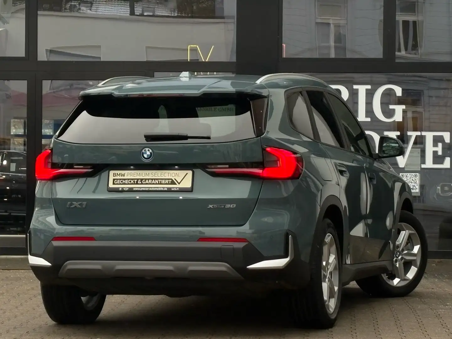 BMW iX1 xDrive30 AdapLED DA PA RFK AHK Standh. Pano Weiß - 2