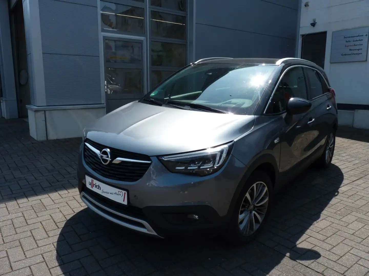 Opel Crossland X 1,2 Turbo Ultimate Grau - 1