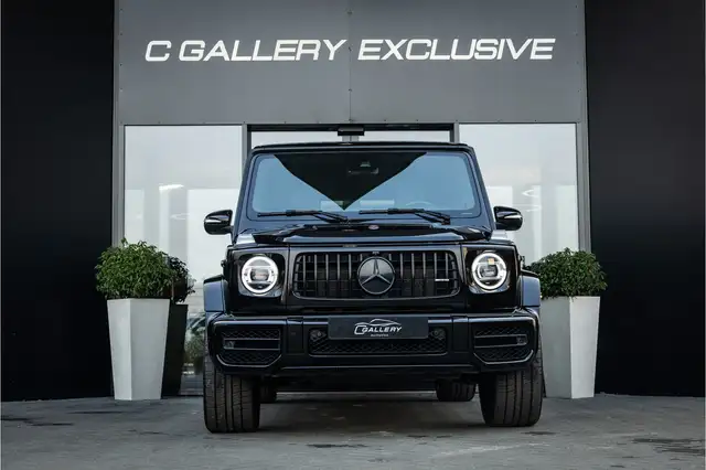 Mercedes-Benz G63 view 2