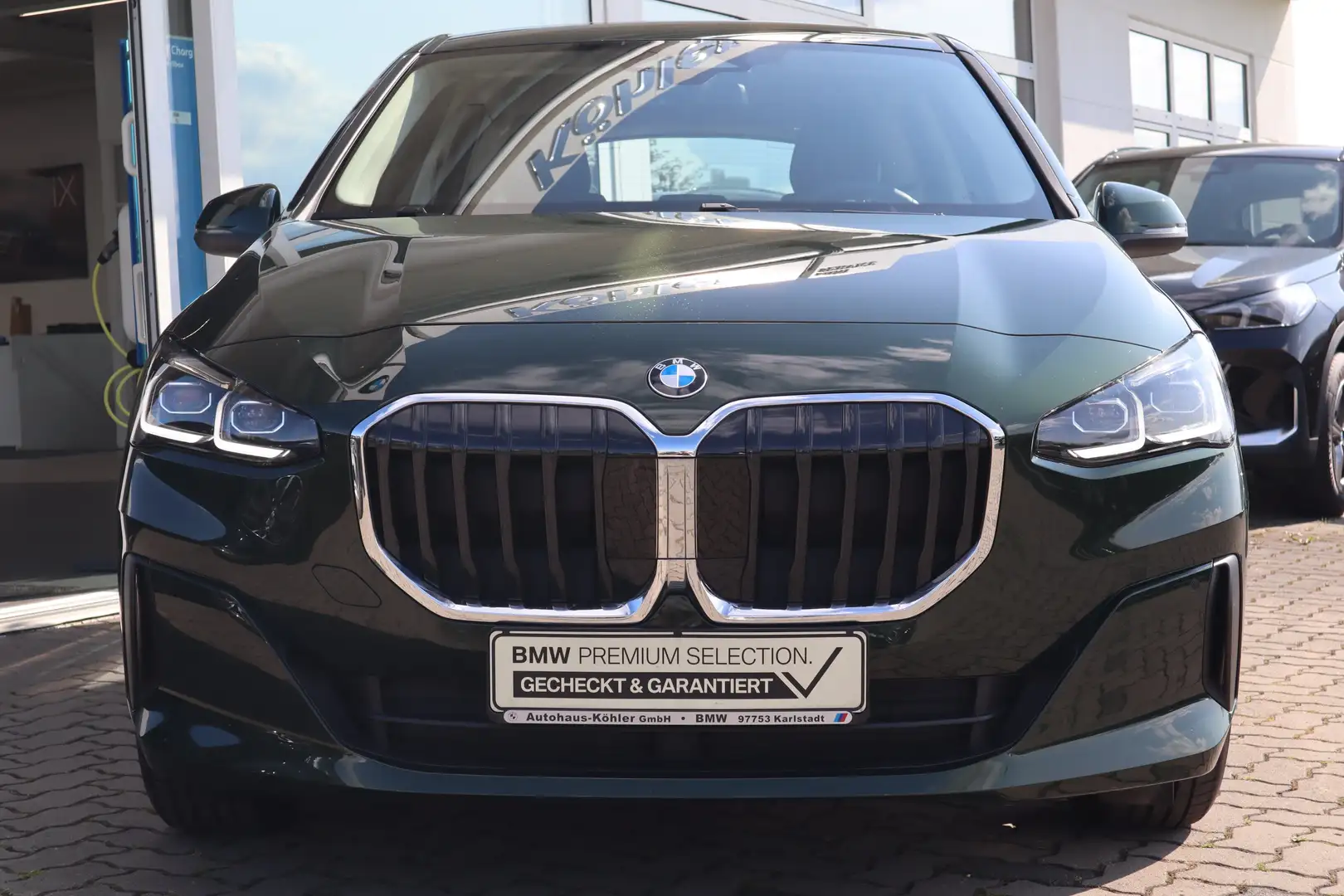BMW 218 i Active Tourer DAB LED Komfortzg. AHK Shz Groen - 2