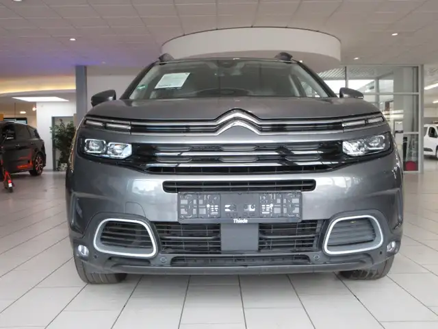 Citroen C5 Aircross view 2