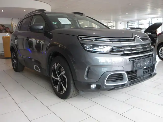 Citroen C5 Aircross view 3