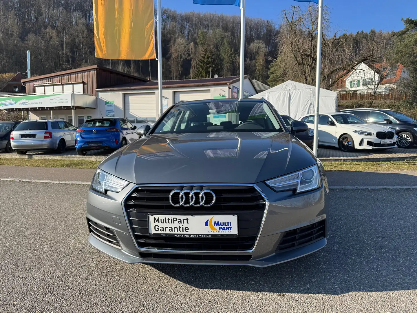 Audi A4 2.0 TDI Ultra / SHZ/ Xenon Grau - 2