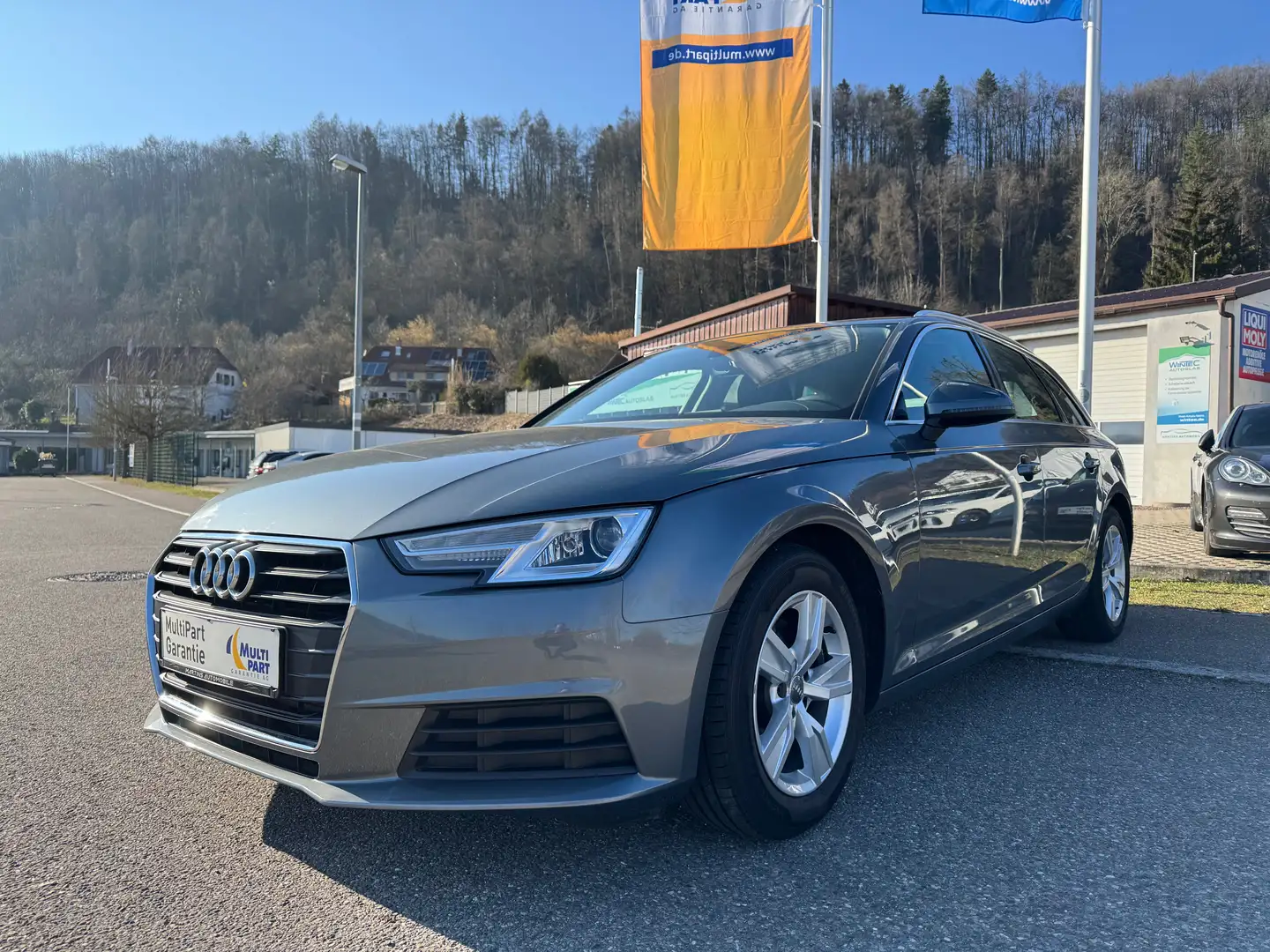 Audi A4 2.0 TDI Ultra / SHZ/ Xenon Grau - 1