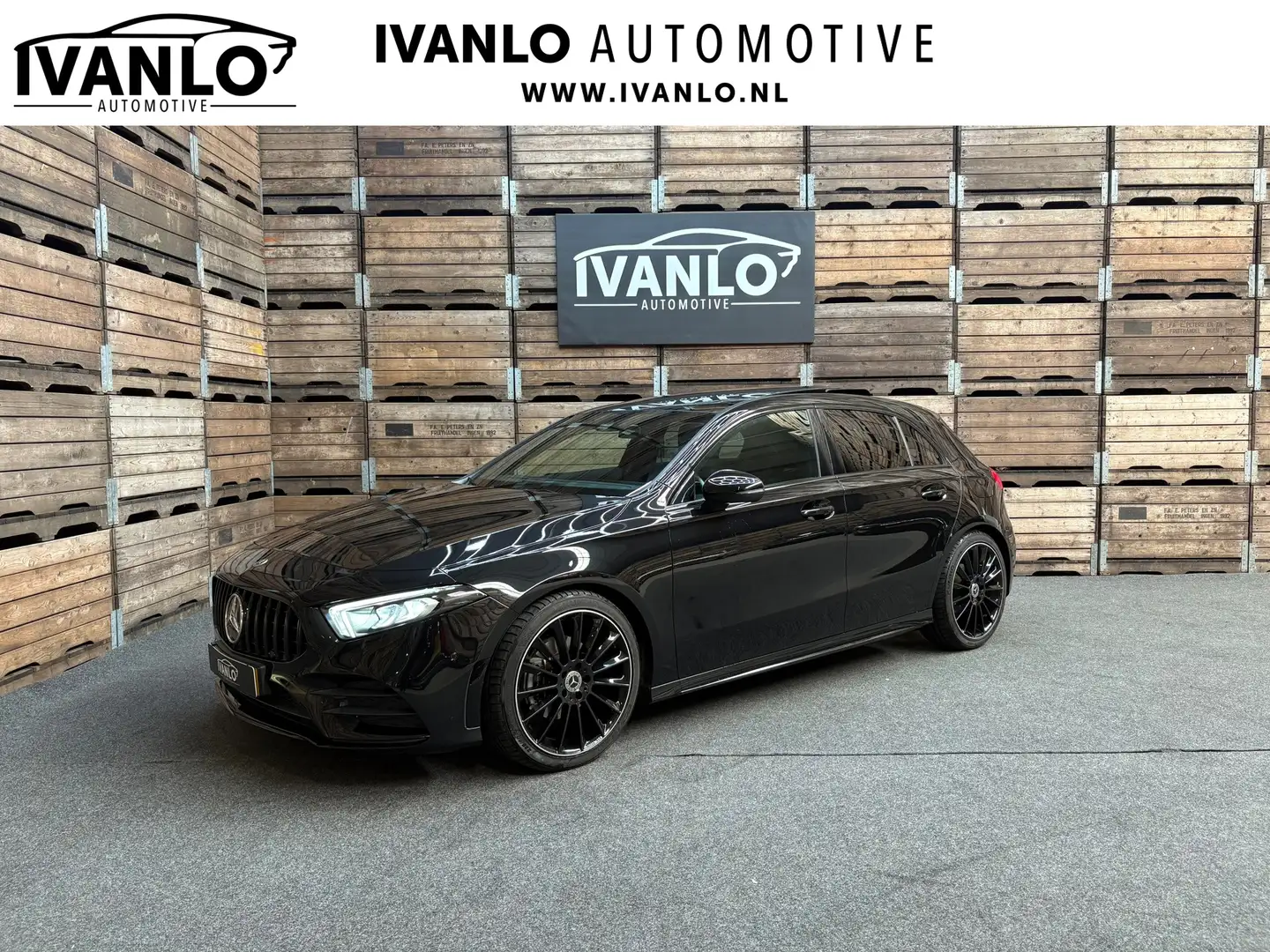 Mercedes-Benz A 180 Business Solution AMG Pano Navi Clima Camera LED 1 Zwart - 1