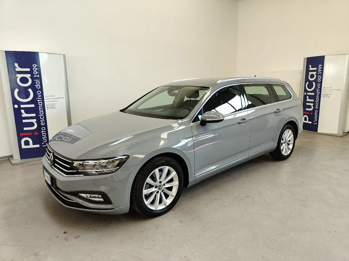 Volkswagen Passat Variant 2.0 TDI 150 CV EVO DSG Fari LED Navi Adap Cruise Grigio - 1