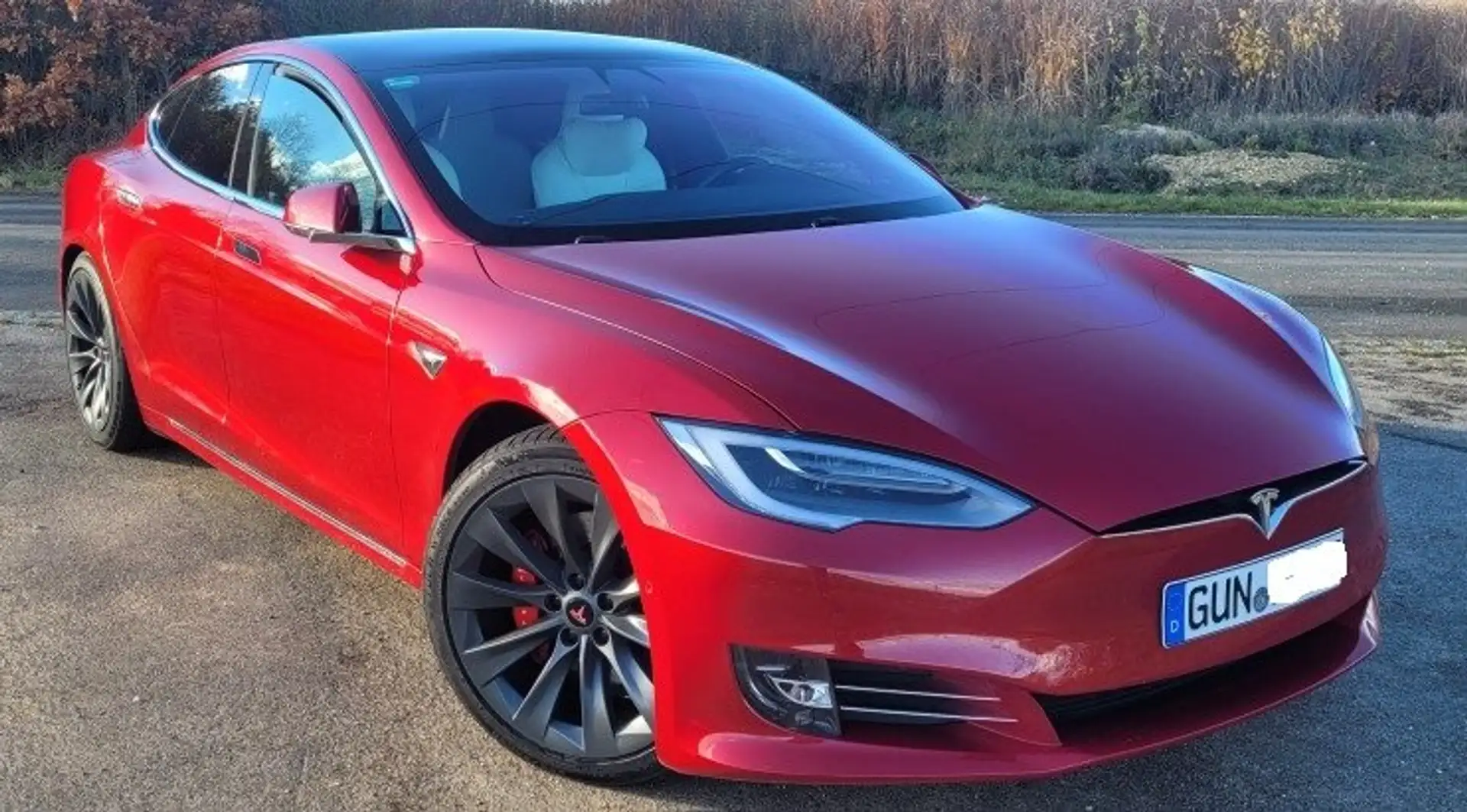 Tesla Model S Performance 585KW/795PS Rot - 1