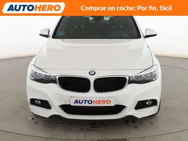 BMW 3 Series view 9