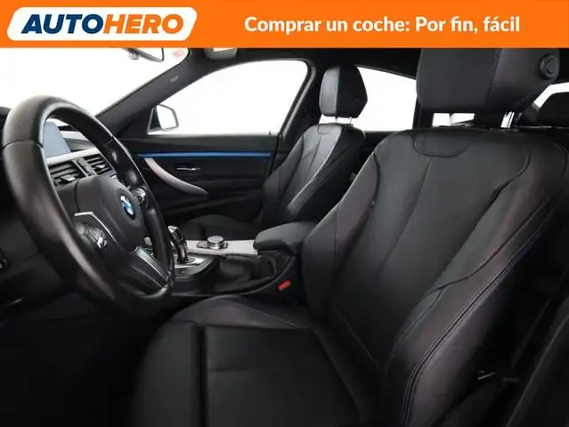 BMW 3 Series view 11