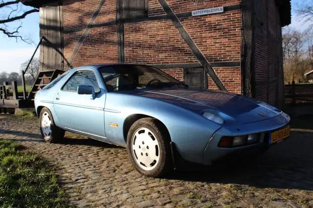 Porsche 928 S Aut. belastingvrij, 40 jaar oud