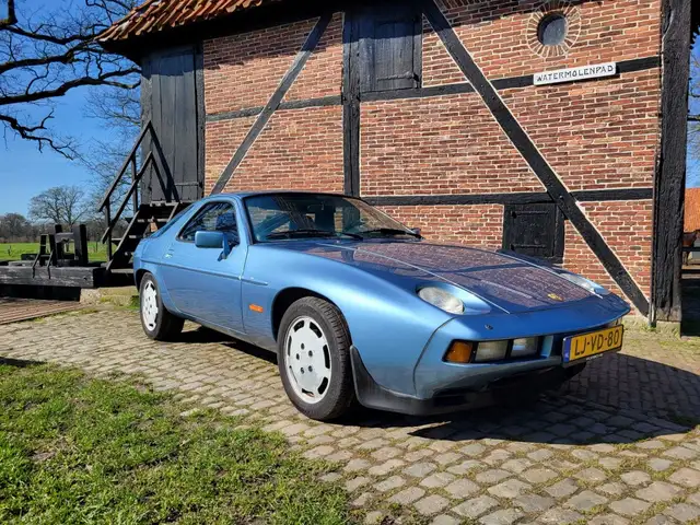 Porsche 928 S Aut. belastingvrij, 40 jaar oud