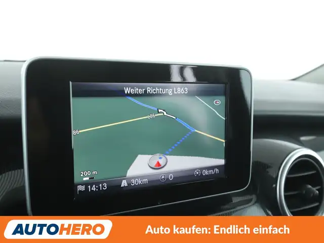 Mercedes-Benz V-Class view 21