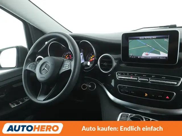 Mercedes-Benz V-Class view 13