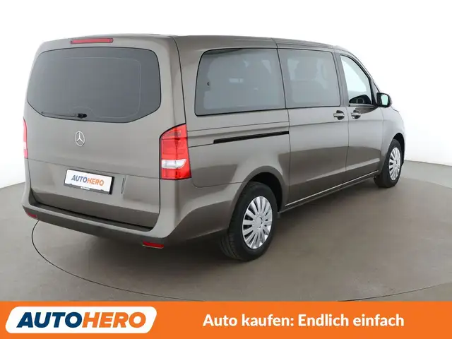 Mercedes-Benz V-Class view 6