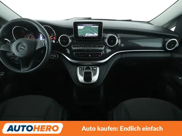 Mercedes-Benz V-Class view 12