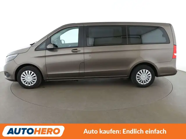 Mercedes-Benz V-Class view 3