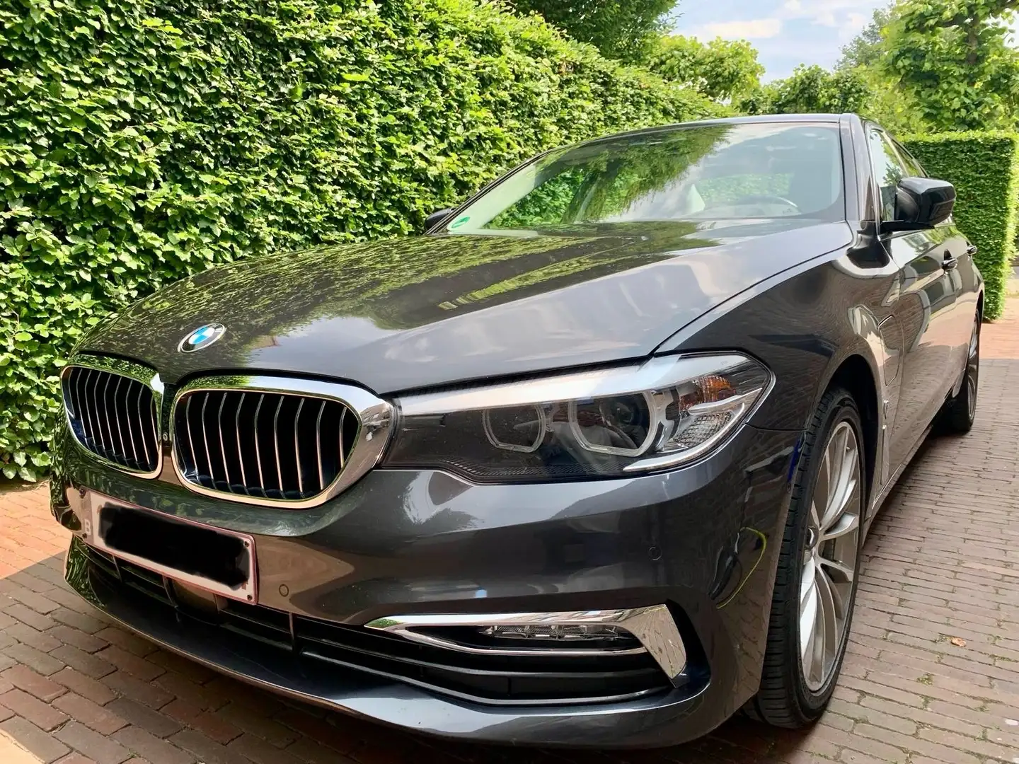 BMW 530 530e performance Zwart - 1