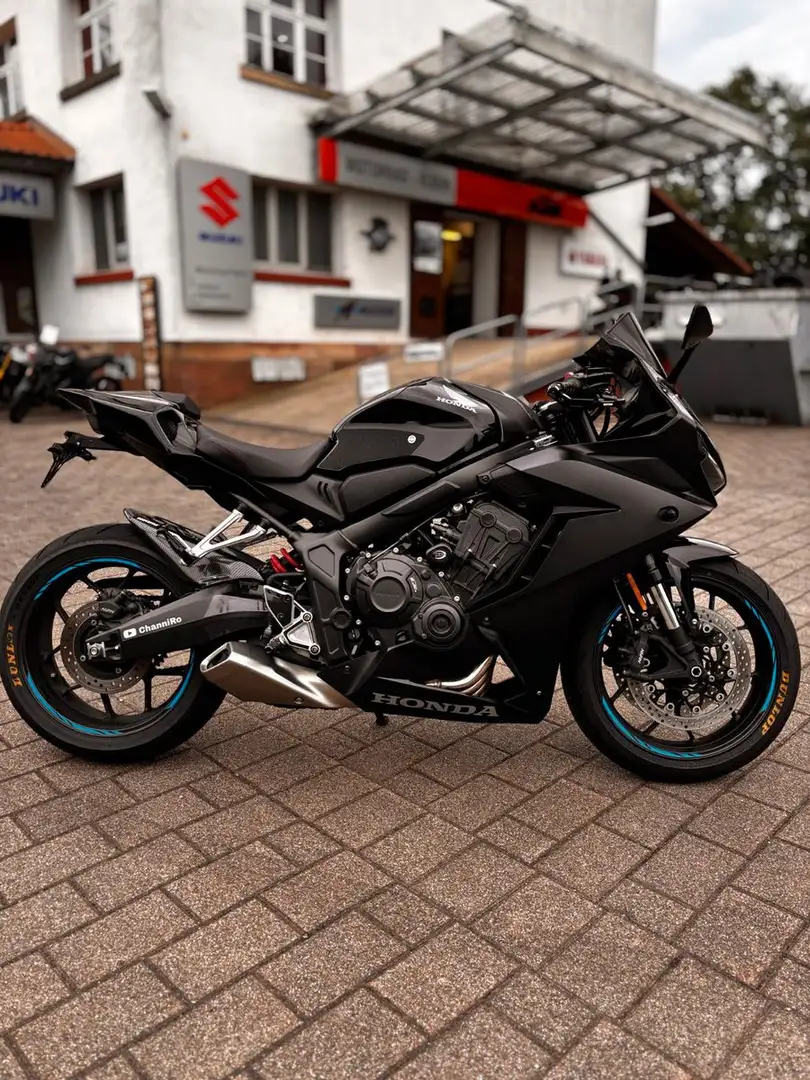 Honda CBR 650 R - 1