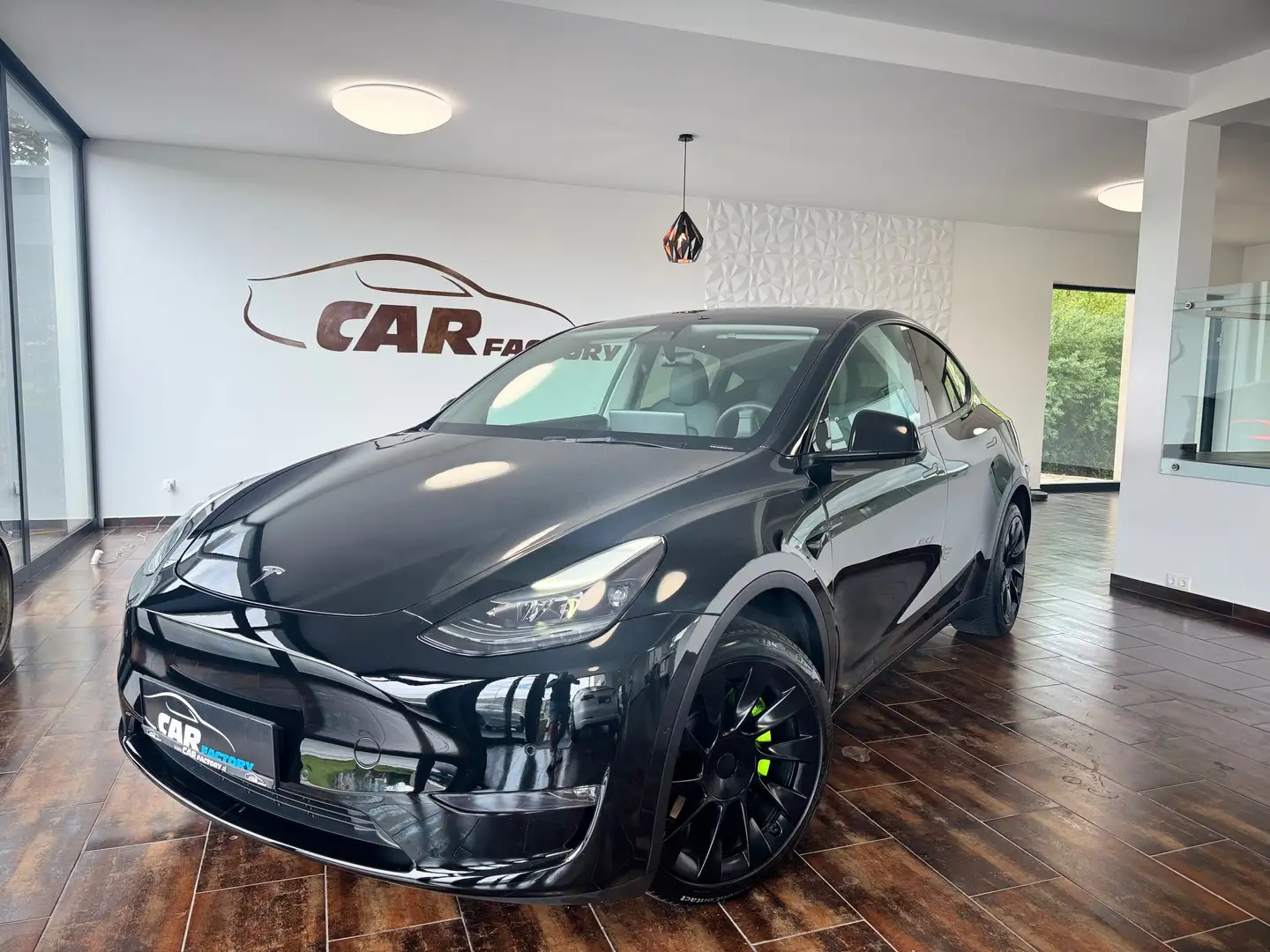 Tesla Model Y LONG RANGE * AWD * BOOST-UPGRADE * 20" INDUCTION * Schwarz - 1