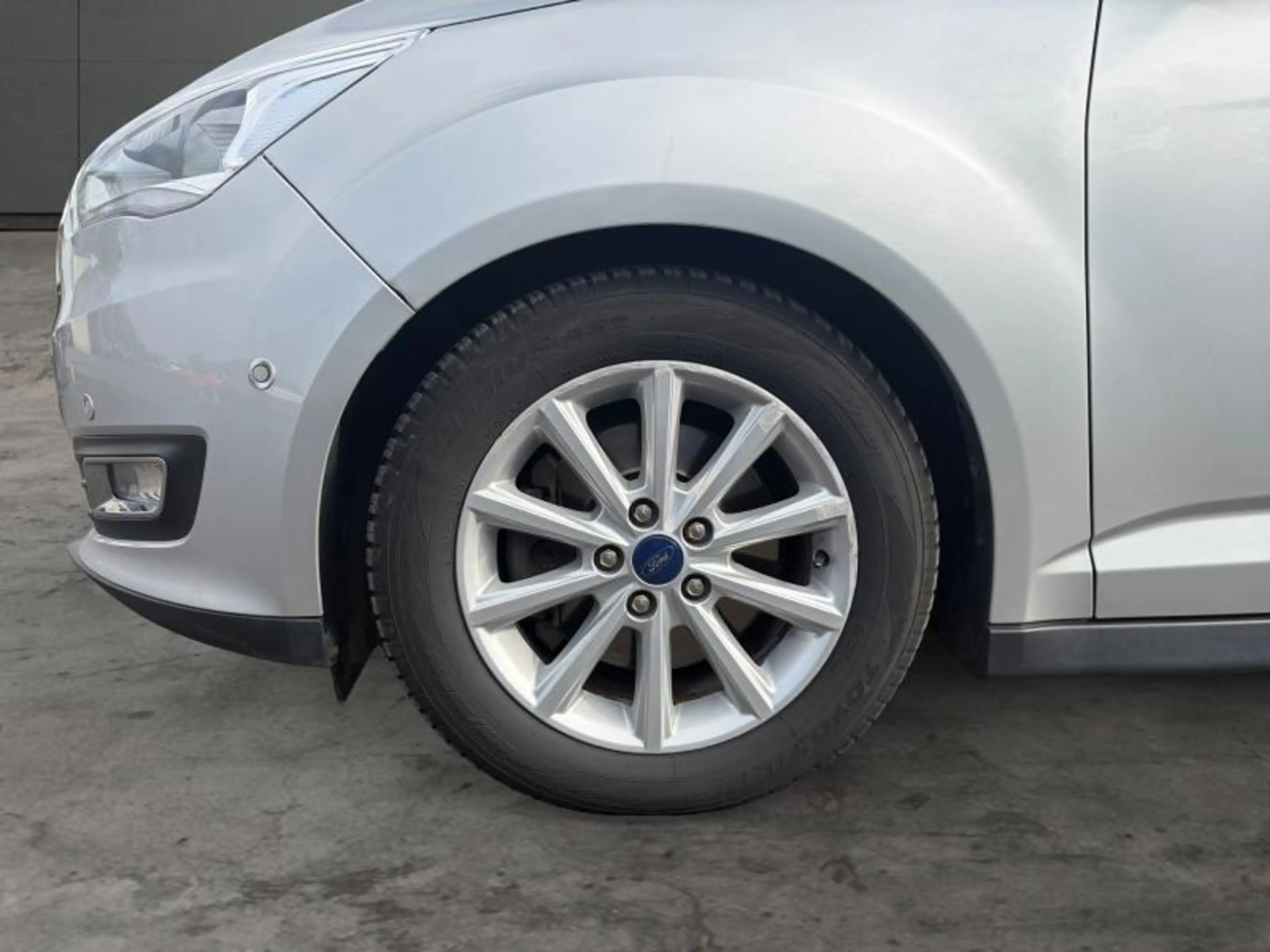 Ford Grand C-Max 1.5i 150cv Automatique Gris 06/18 Airco — photo 8