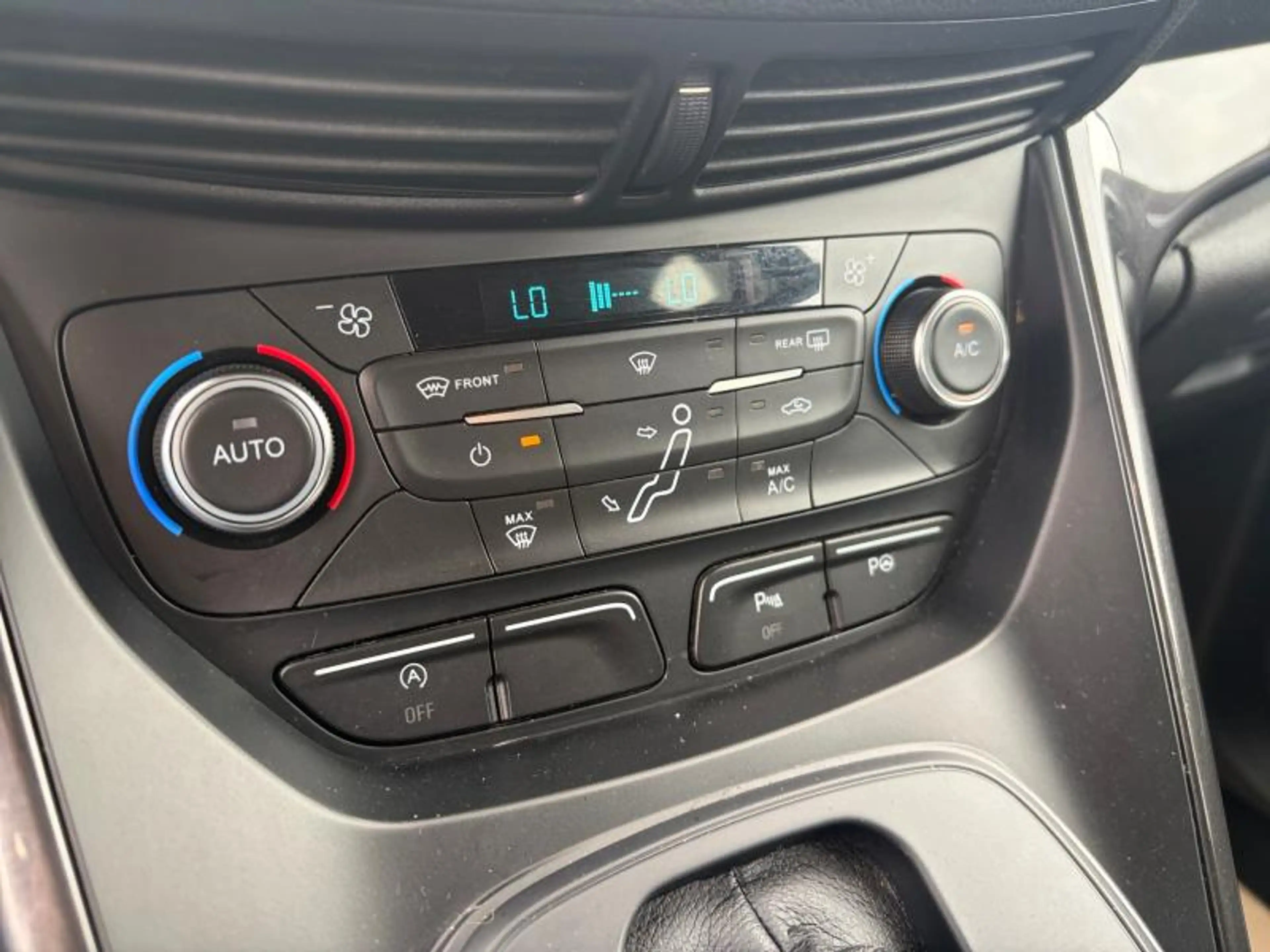 Ford Grand C-Max 1.5i 150cv Automatique Gris 06/18 Airco — photo 15