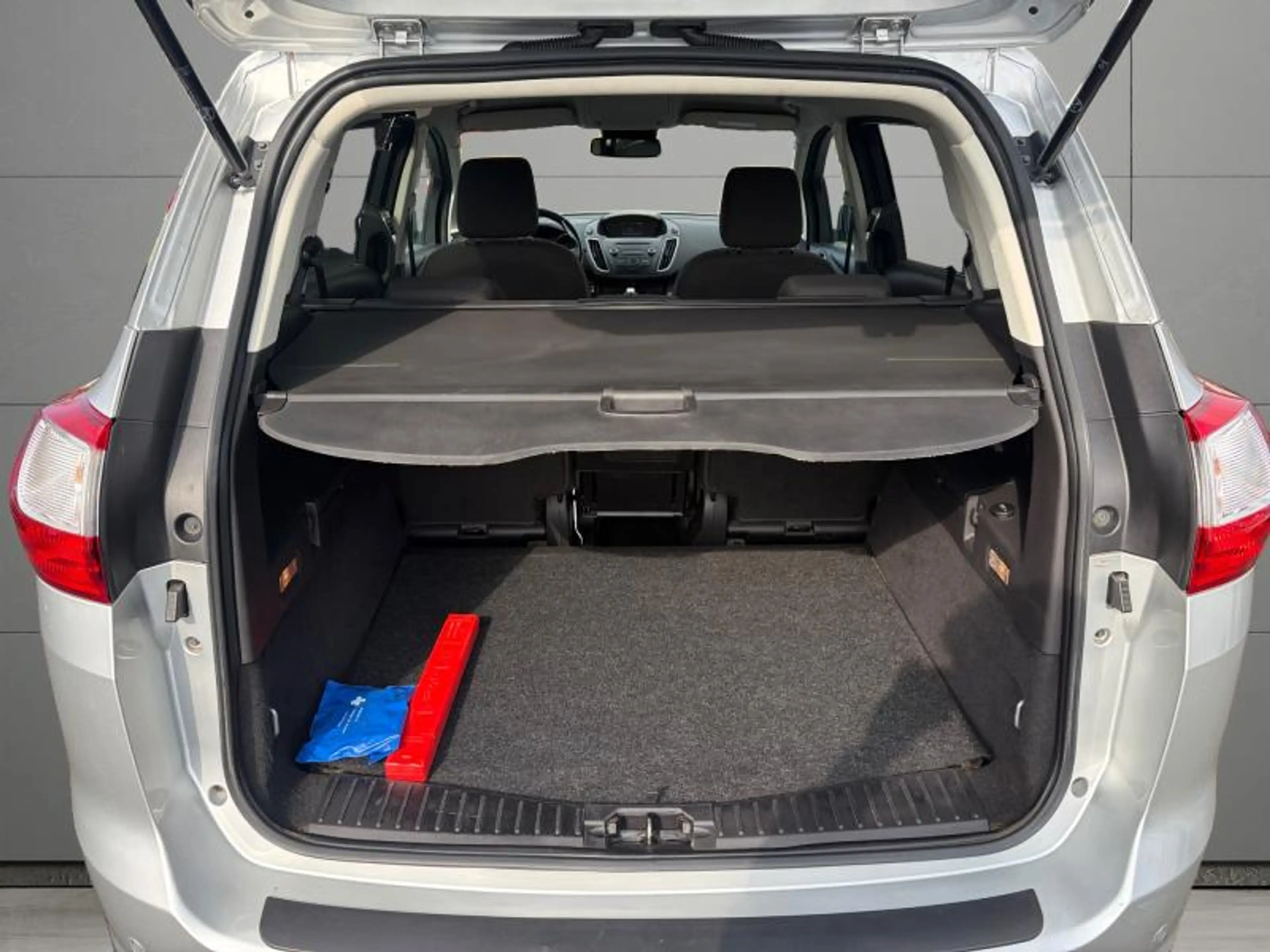 Ford Grand C-Max 1.5i 150cv Automatique Gris 06/18 Airco — photo 6