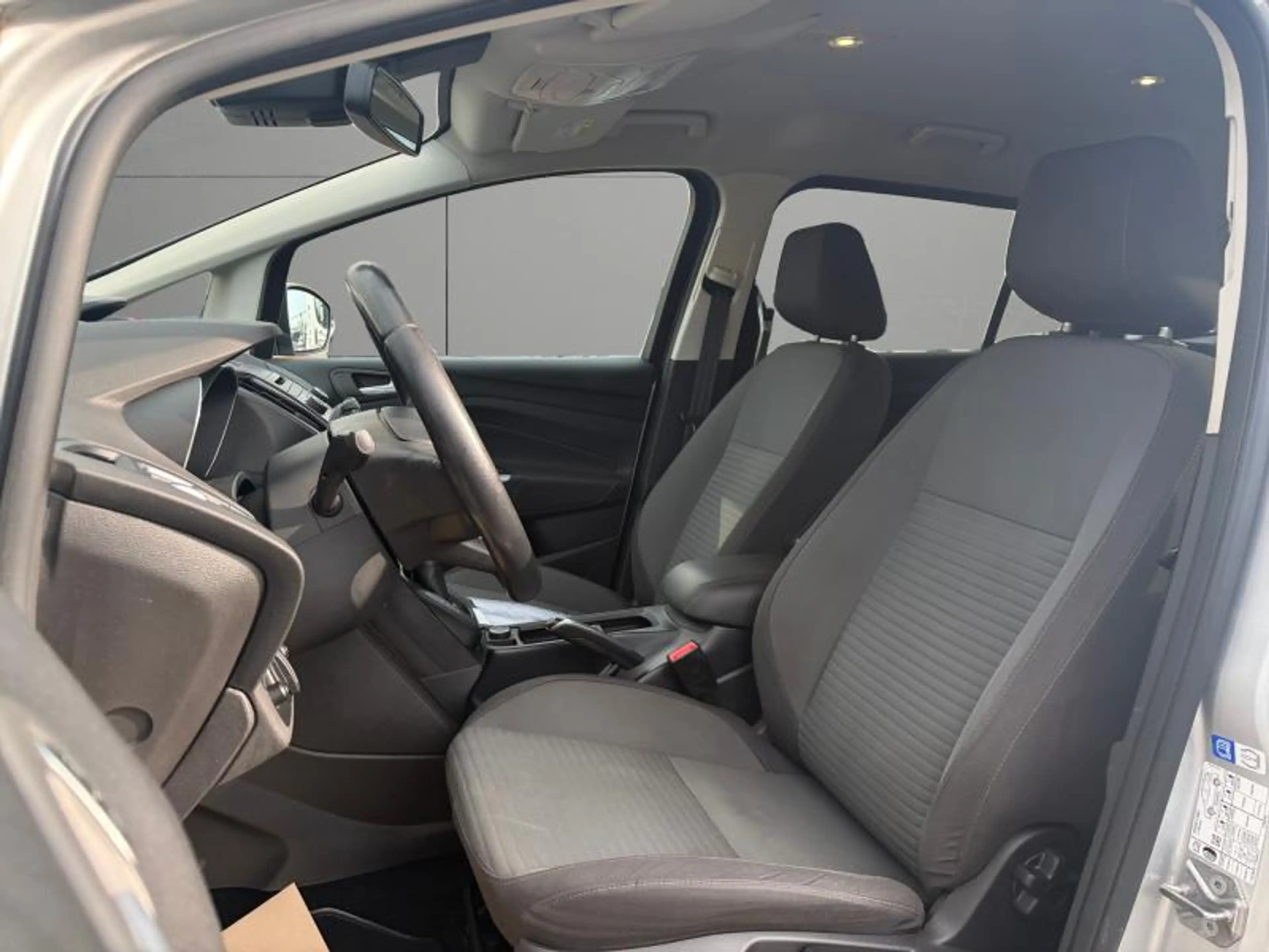 Ford Grand C-Max 1.5i 150cv Automatique Gris 06/18 Airco — photo 9