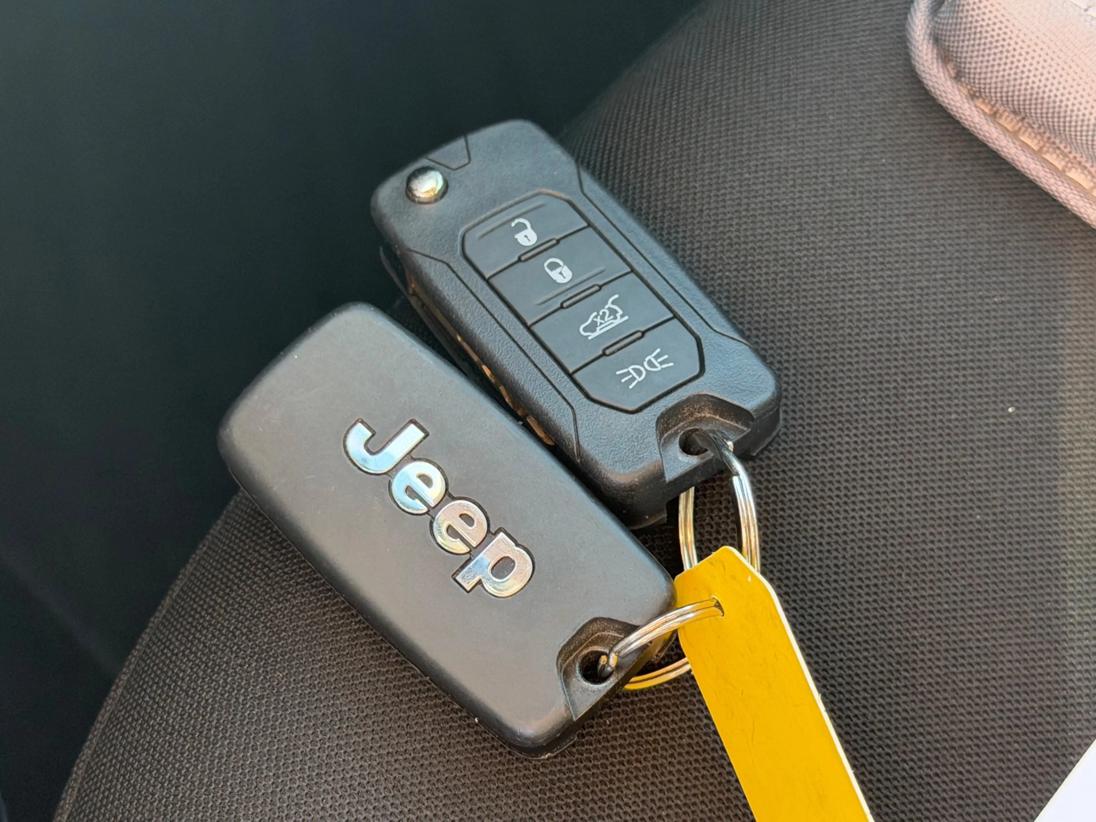 Jeep Renegade 1.4 automaat MultiAir Longitude, NAP, Navi, Cruise — photo 35