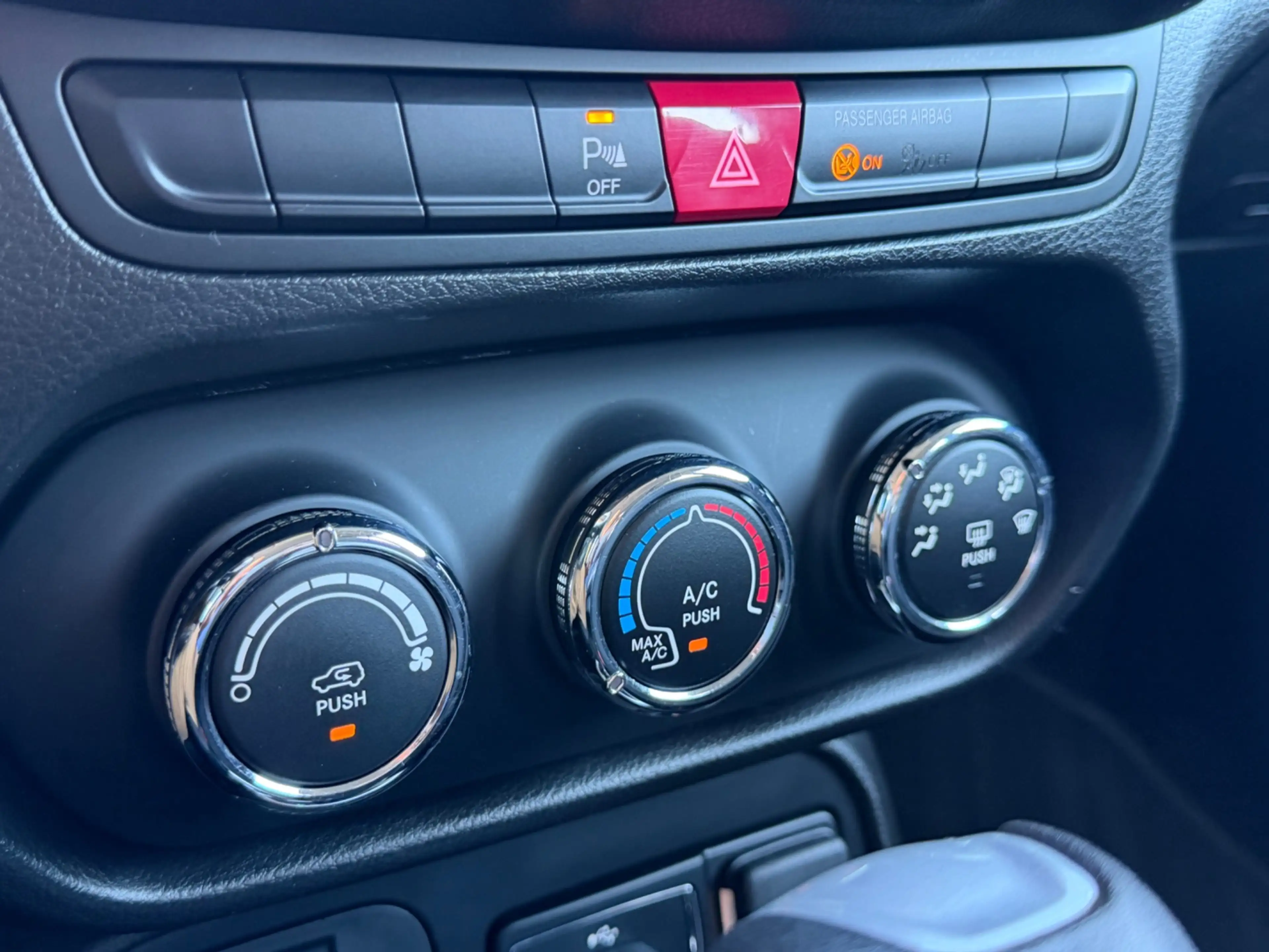 Jeep Renegade 1.4 automaat MultiAir Longitude, NAP, Navi, Cruise — photo 50