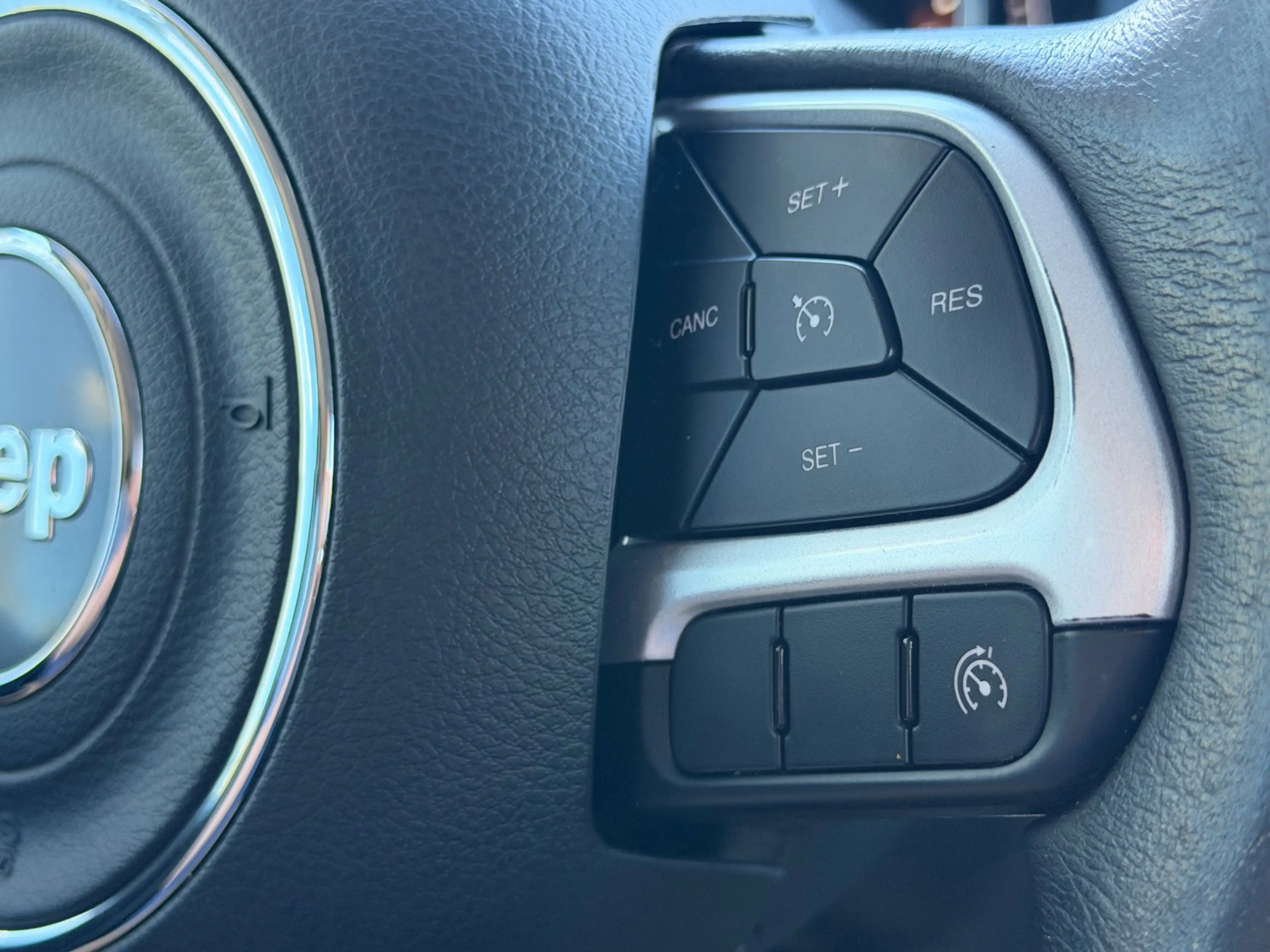Jeep Renegade 1.4 automaat MultiAir Longitude, NAP, Navi, Cruise — photo 24