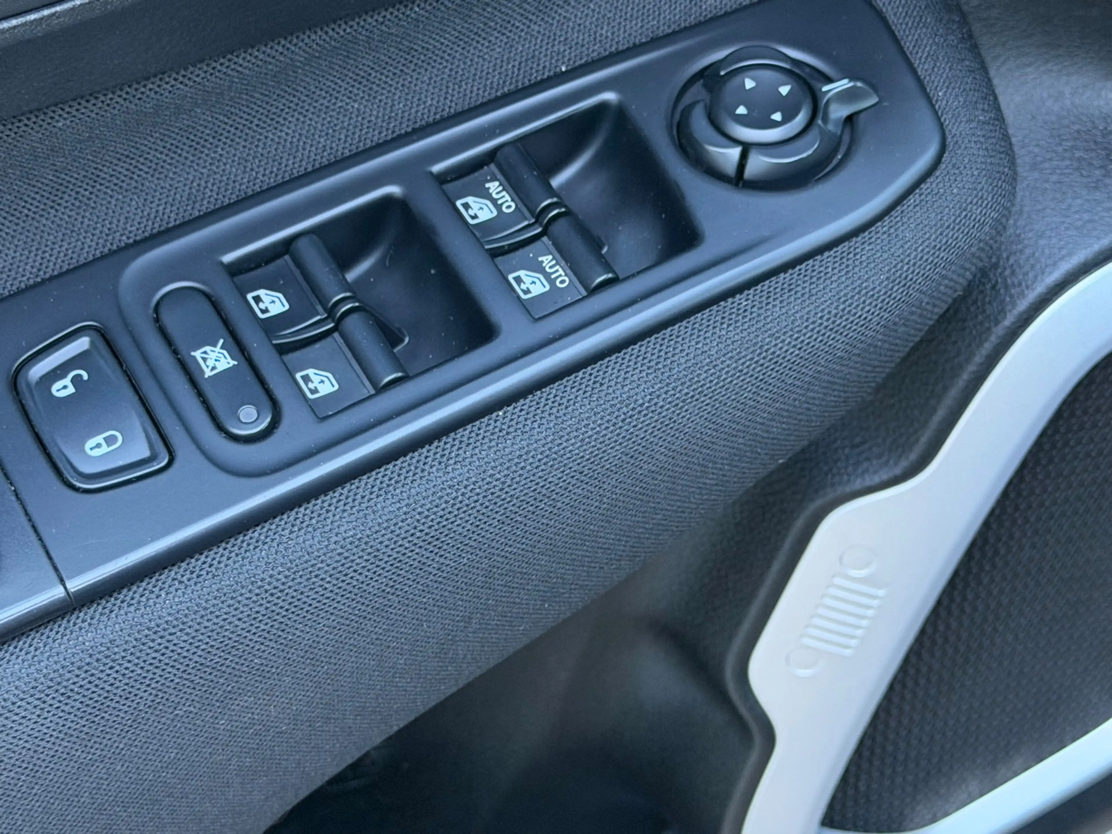 Jeep Renegade 1.4 automaat MultiAir Longitude, NAP, Navi, Cruise — photo 42