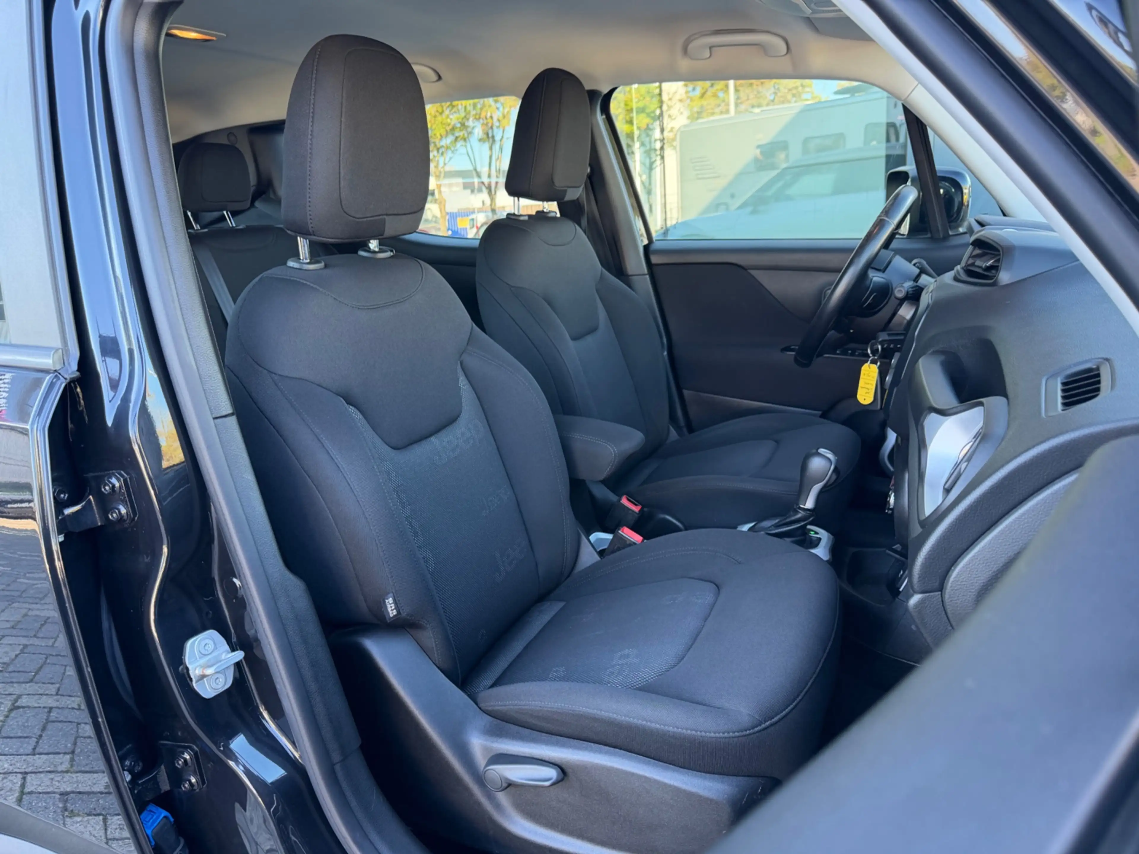 Jeep Renegade 1.4 automaat MultiAir Longitude, NAP, Navi, Cruise — photo 9