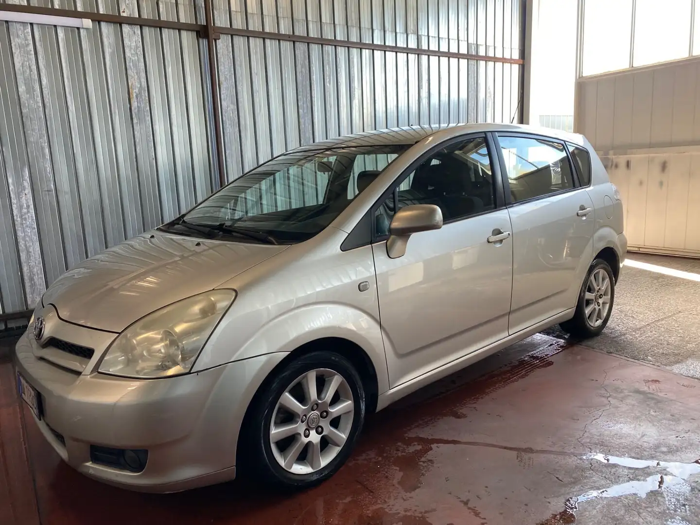 Toyota Corolla Verso 2.2 16V D-4D Sol Grau - 2
