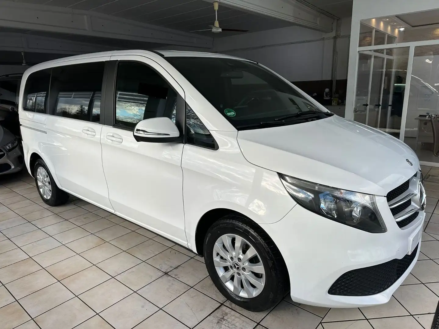 Mercedes-Benz V 220 d RISE 8 Sitze 9G-Tronic Netto=24999.-euro Alb - 1