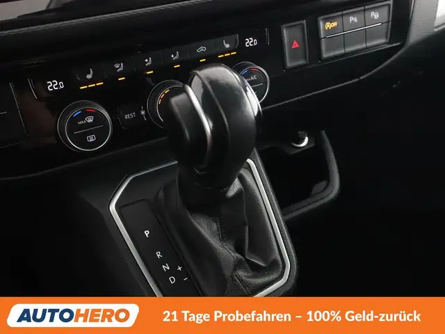 Volkswagen Multivan view 27