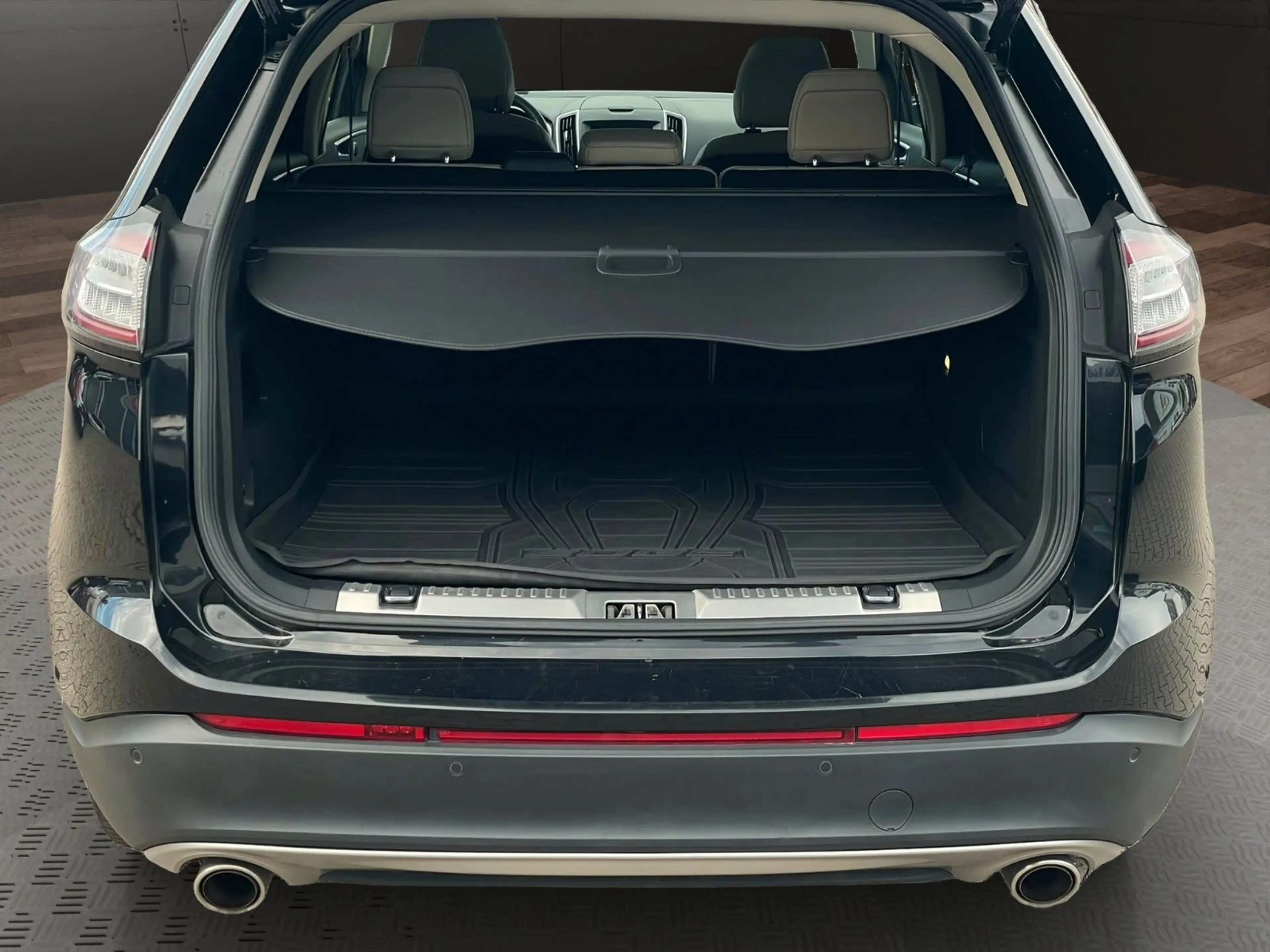 Ford Edge Titanium 4x4 AHK PANO STANDHZNG SITZKLIMA — photo 6