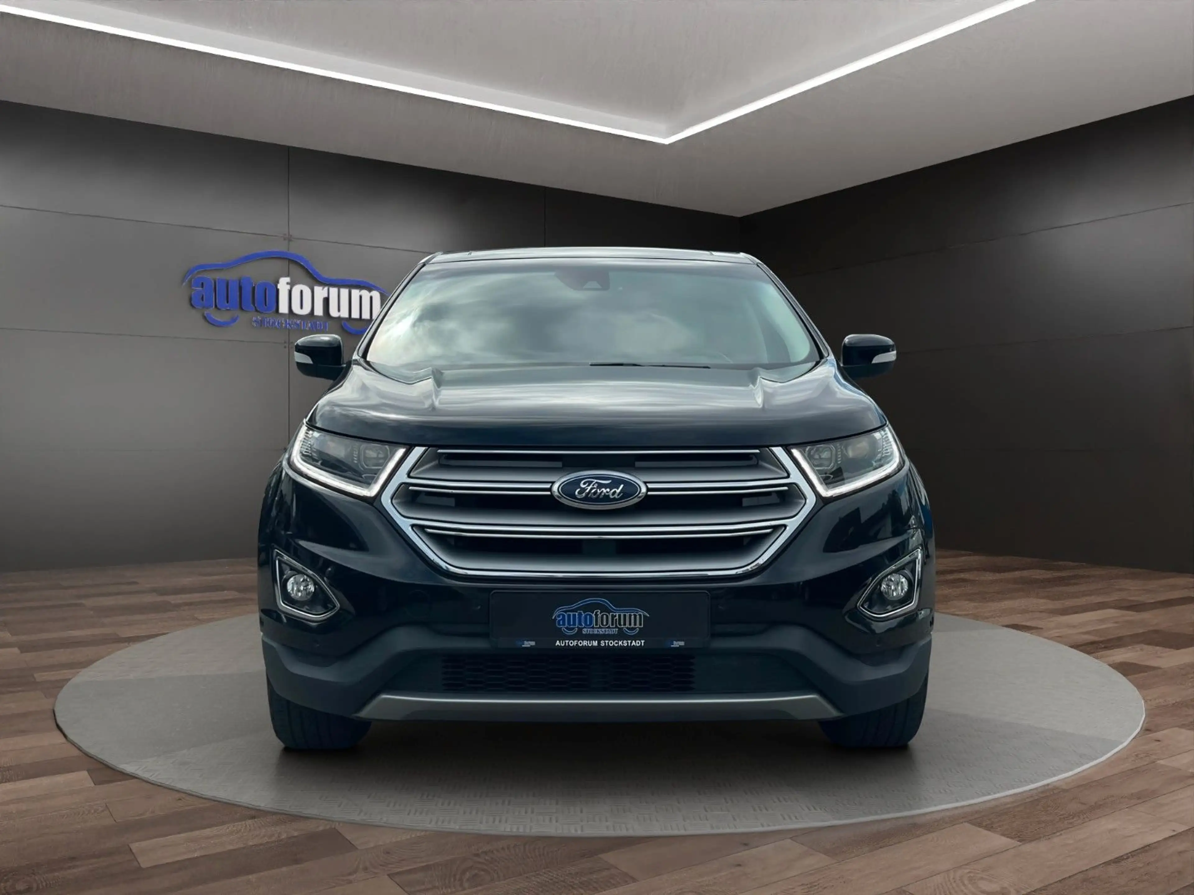 Ford Edge Titanium 4x4 AHK PANO STANDHZNG SITZKLIMA — photo 2