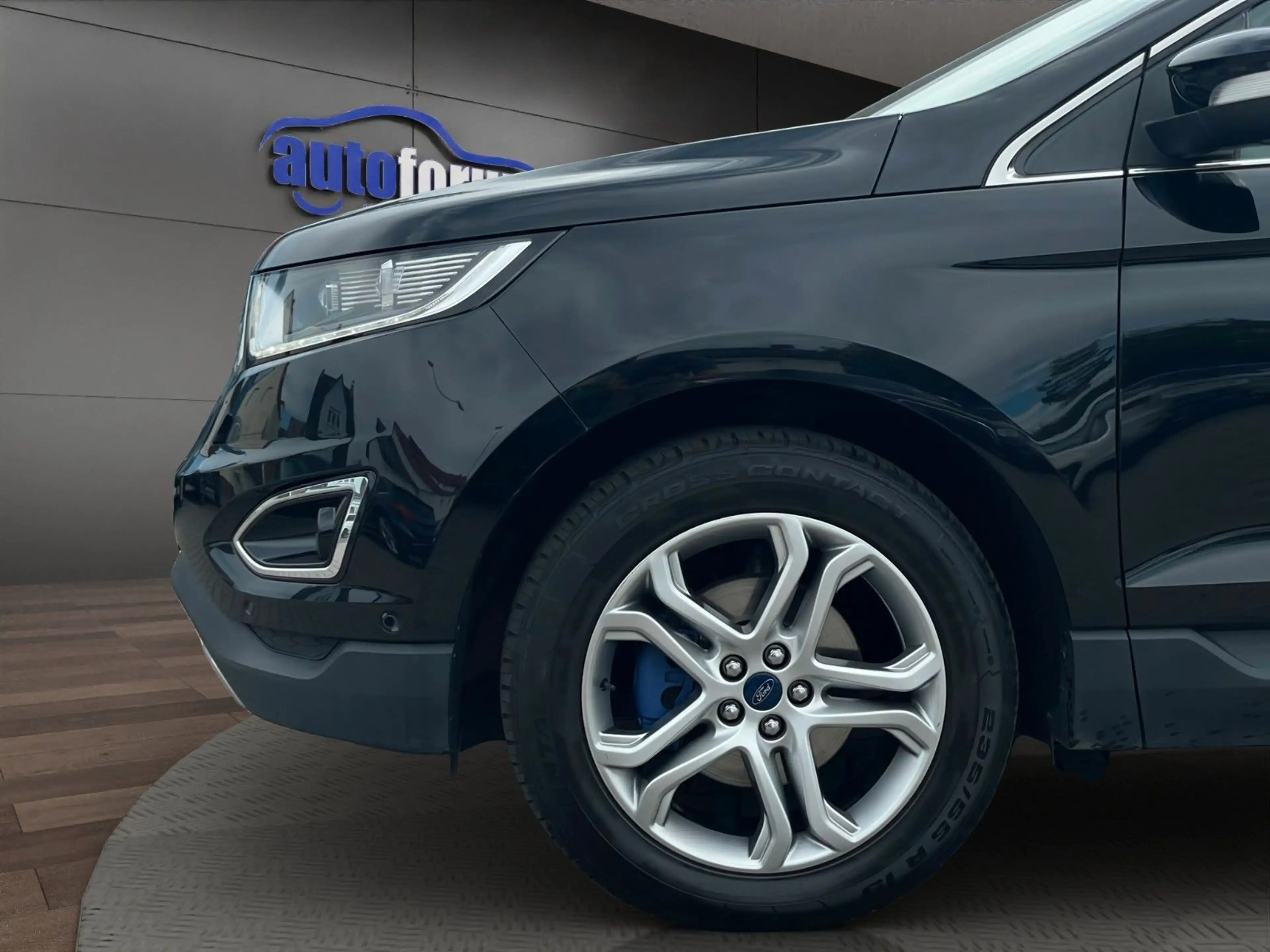 Ford Edge Titanium 4x4 AHK PANO STANDHZNG SITZKLIMA — photo 10