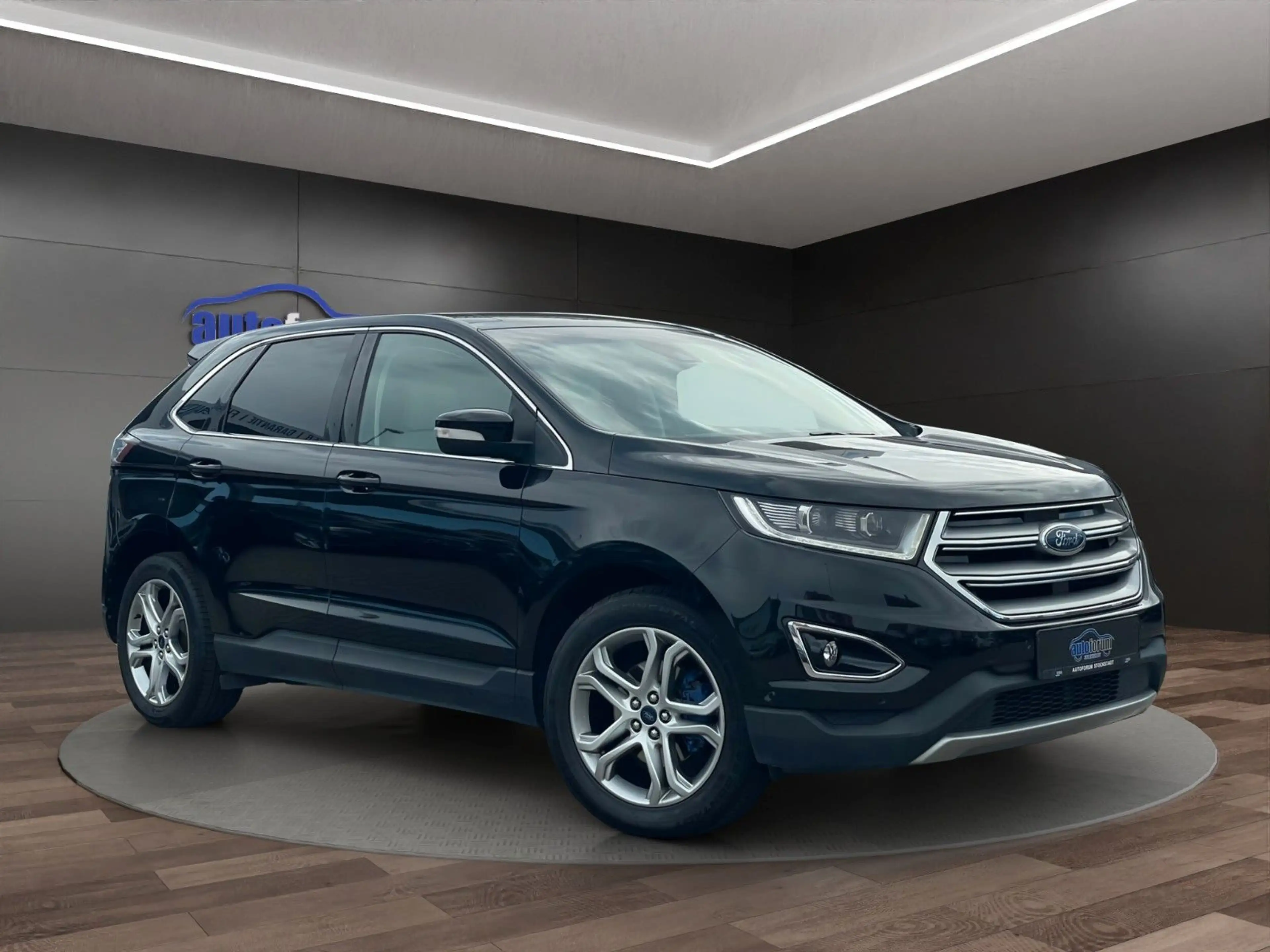 Ford Edge Titanium 4x4 AHK PANO STANDHZNG SITZKLIMA — photo 3