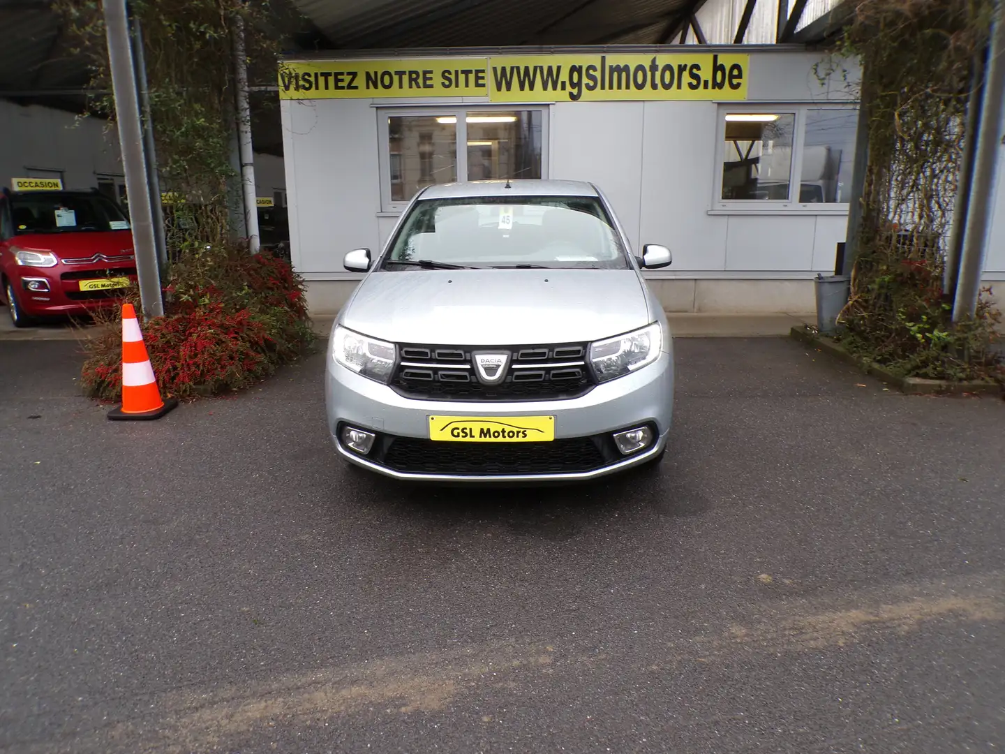Dacia Sandero 900 TCe 90cv Gris alu 10/19 38.039km Airco GPS USB Argent - 1