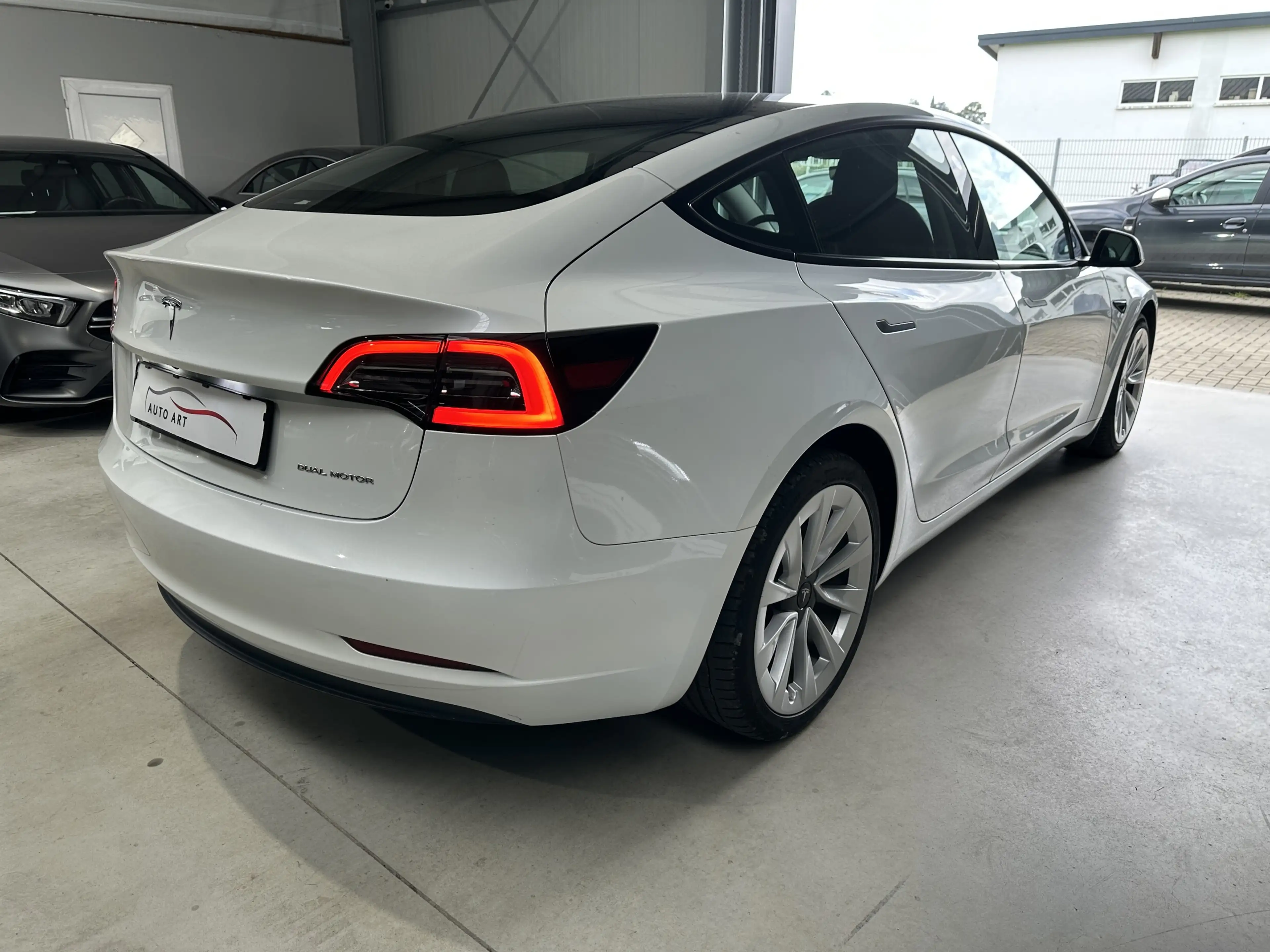 Tesla Model 3 Long Range Dual AWD Wärmepumpe — photo 6